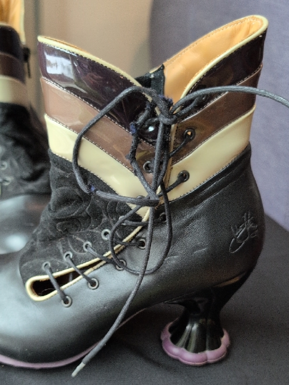 John Fluevog Cosmos Copernicus Side-lace Ankle Boots - Picture 10 of 12